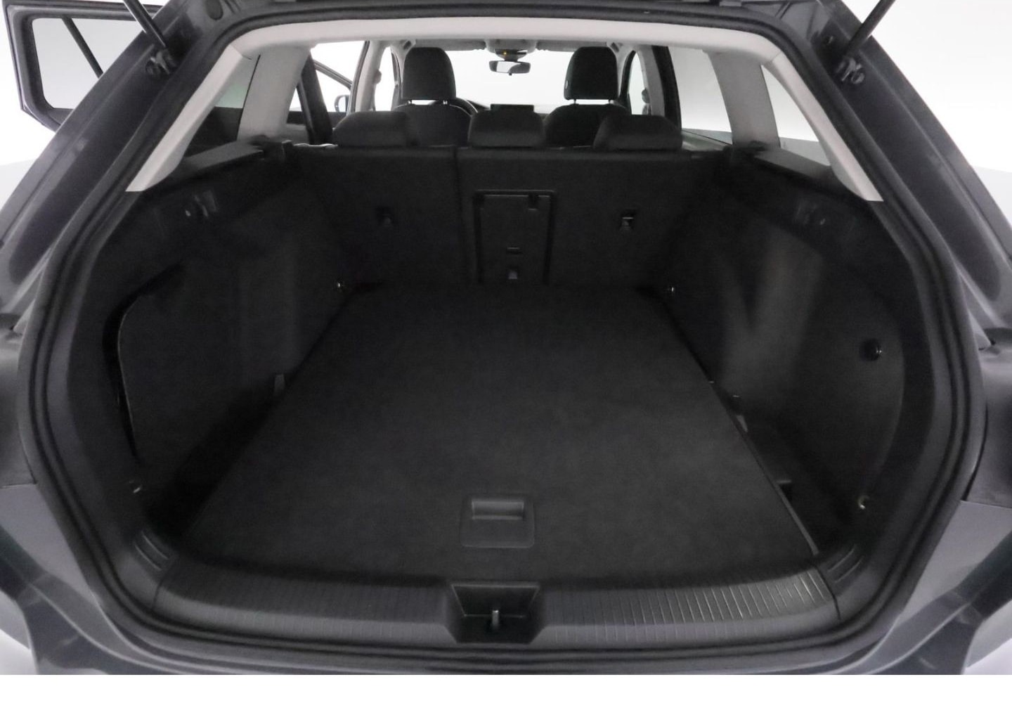 Volkswagen Golf Variant VIII 1.5TSI Life+LED+VIRTUAL+TEMPO foto 18