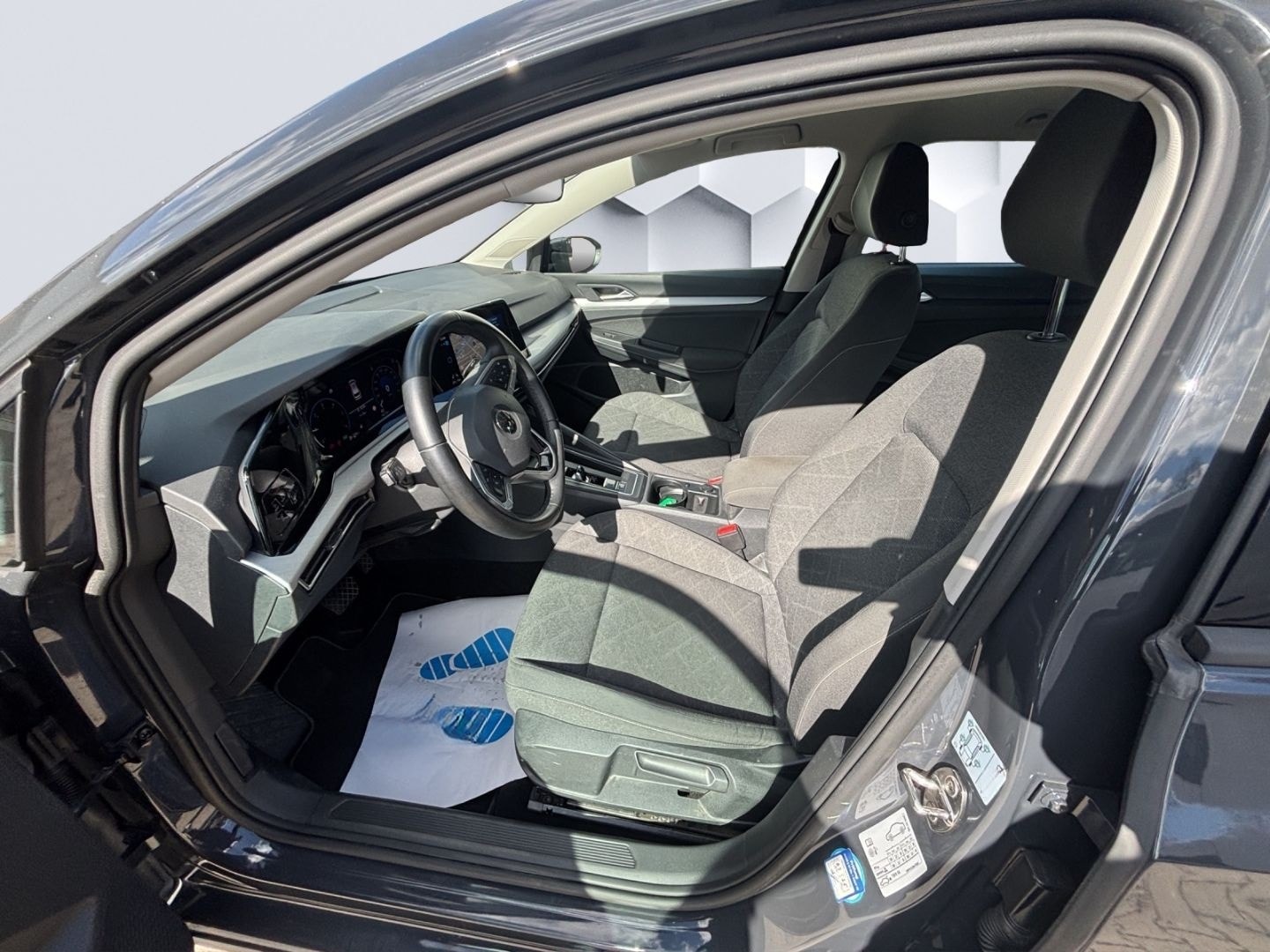 Volkswagen Golf VIII Life 2.0 TDI SCR DSG LED ACC PDC Stand foto 10