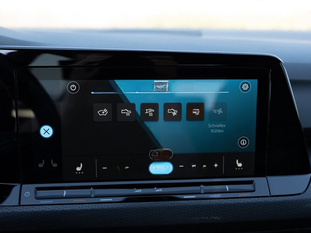 Volkswagen Golf VIII GTE 1.4 TSI eHybrid LED STANDHZ NAVI foto 16