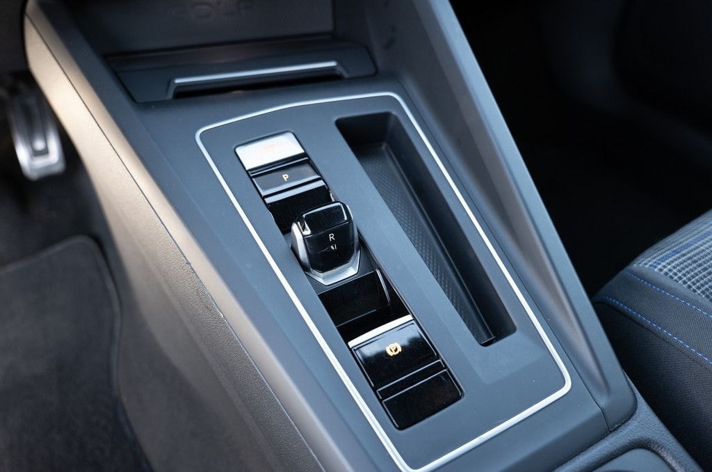 Volkswagen Golf VIII GTE 1.4 TSI eHybrid LED STANDHZ NAVI foto 18