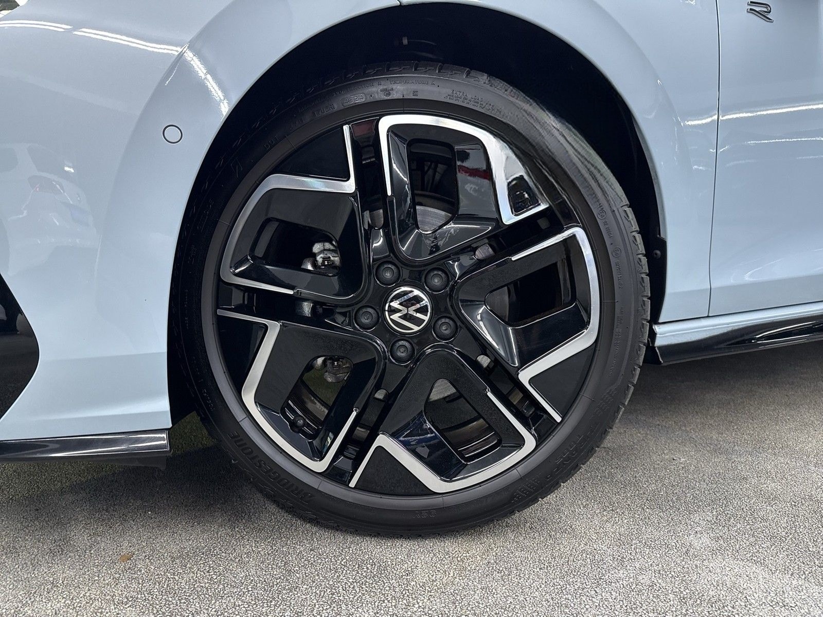 Volkswagen Golf R-Line 1.5 eTSI DSG LED Matrix+NAVI+HUD+ACC foto 2