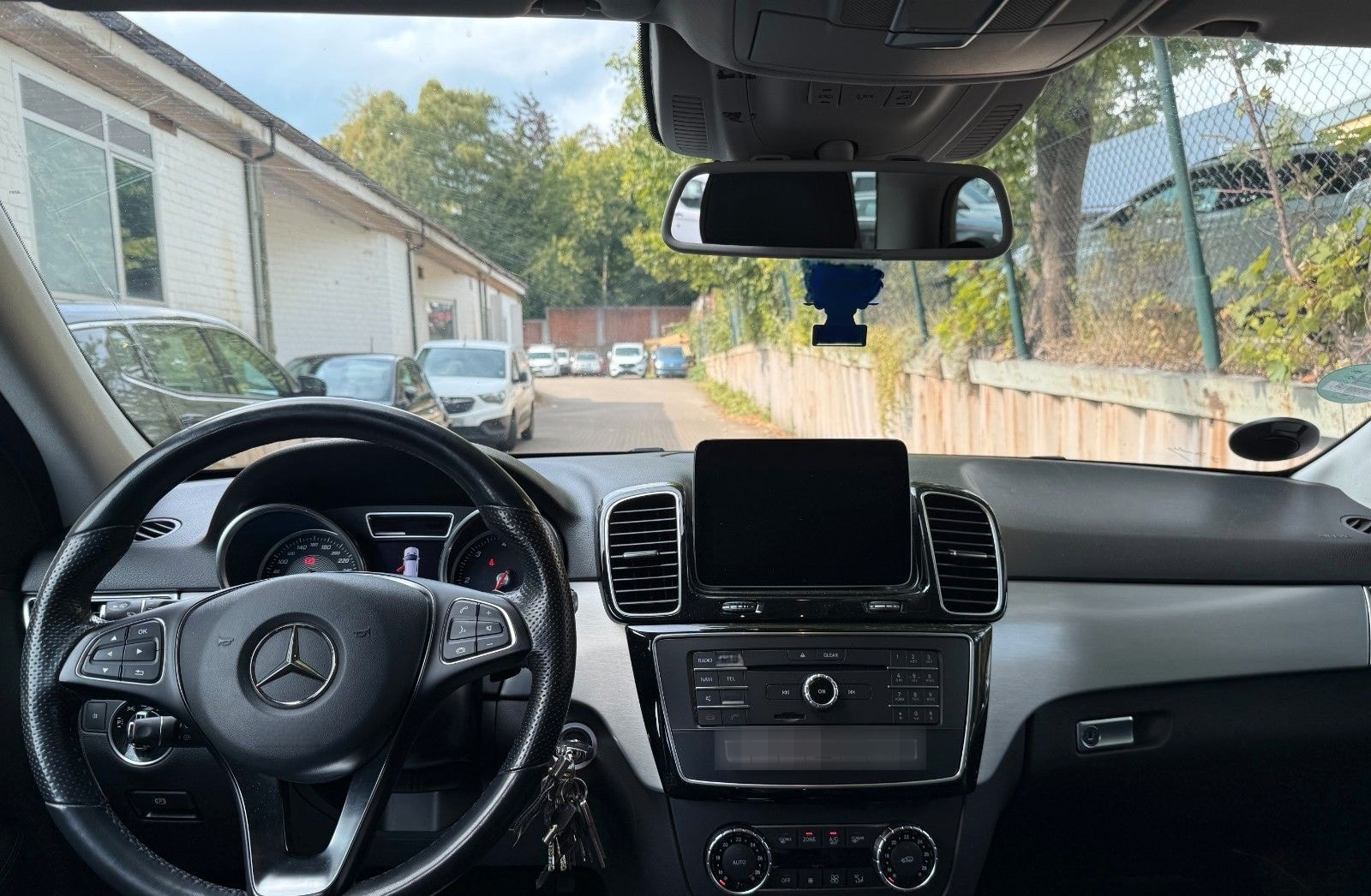 Mercedes-Benz GLE 350 3,0d 4Matic AMG Rückfahrk. LED AHK 84tKm foto 12