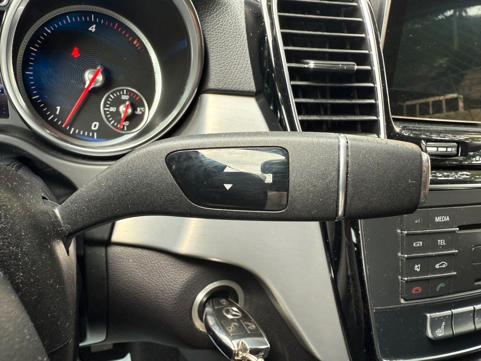 Mercedes-Benz GLE 350 3,0d 4Matic AMG Rückfahrk. LED AHK 84tKm foto 23