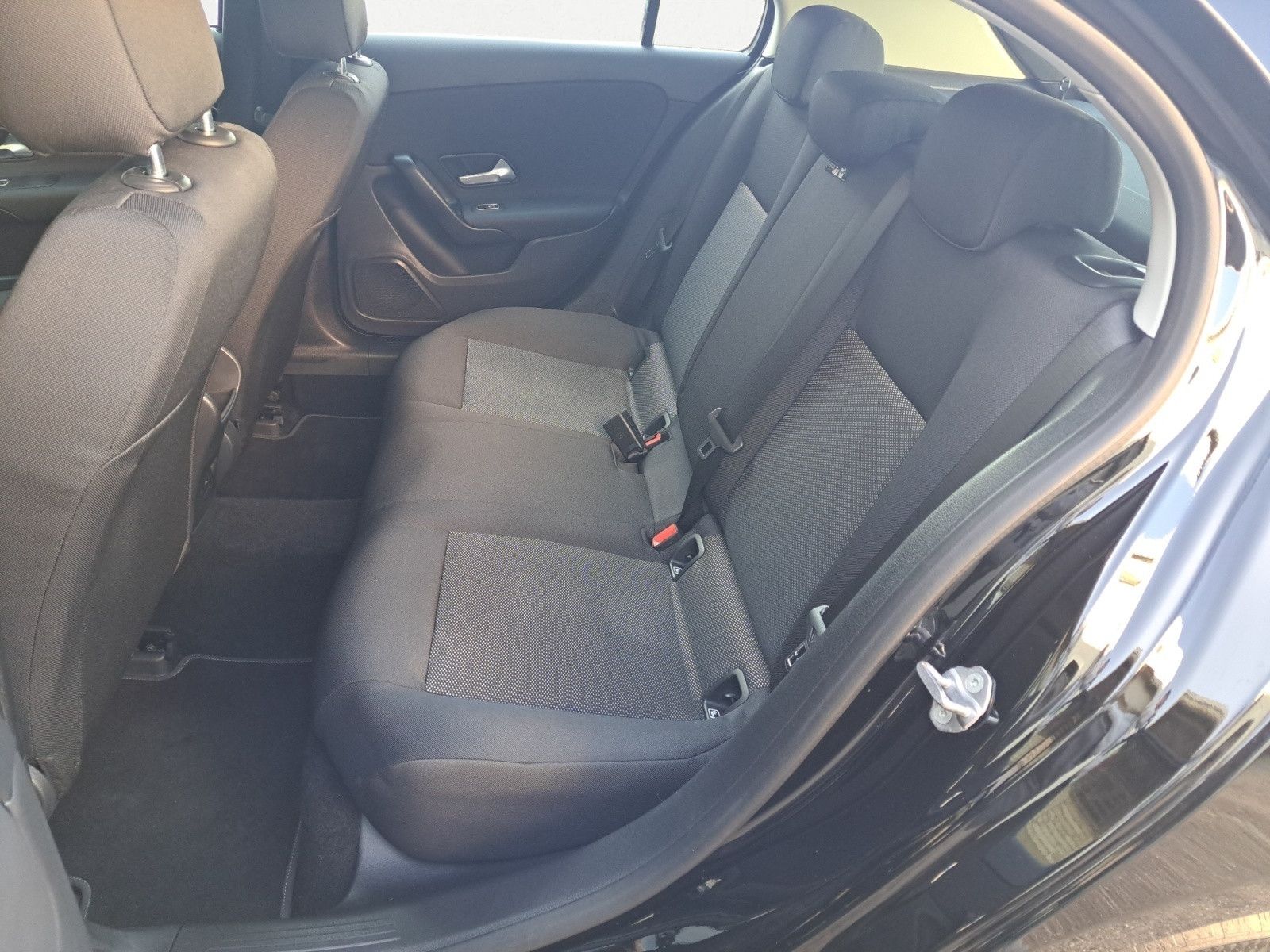 Mercedes-Benz A 180 d Aut. SPUR+KAMERA+SITZHZ+NAVI+TEMPOMAT foto 11