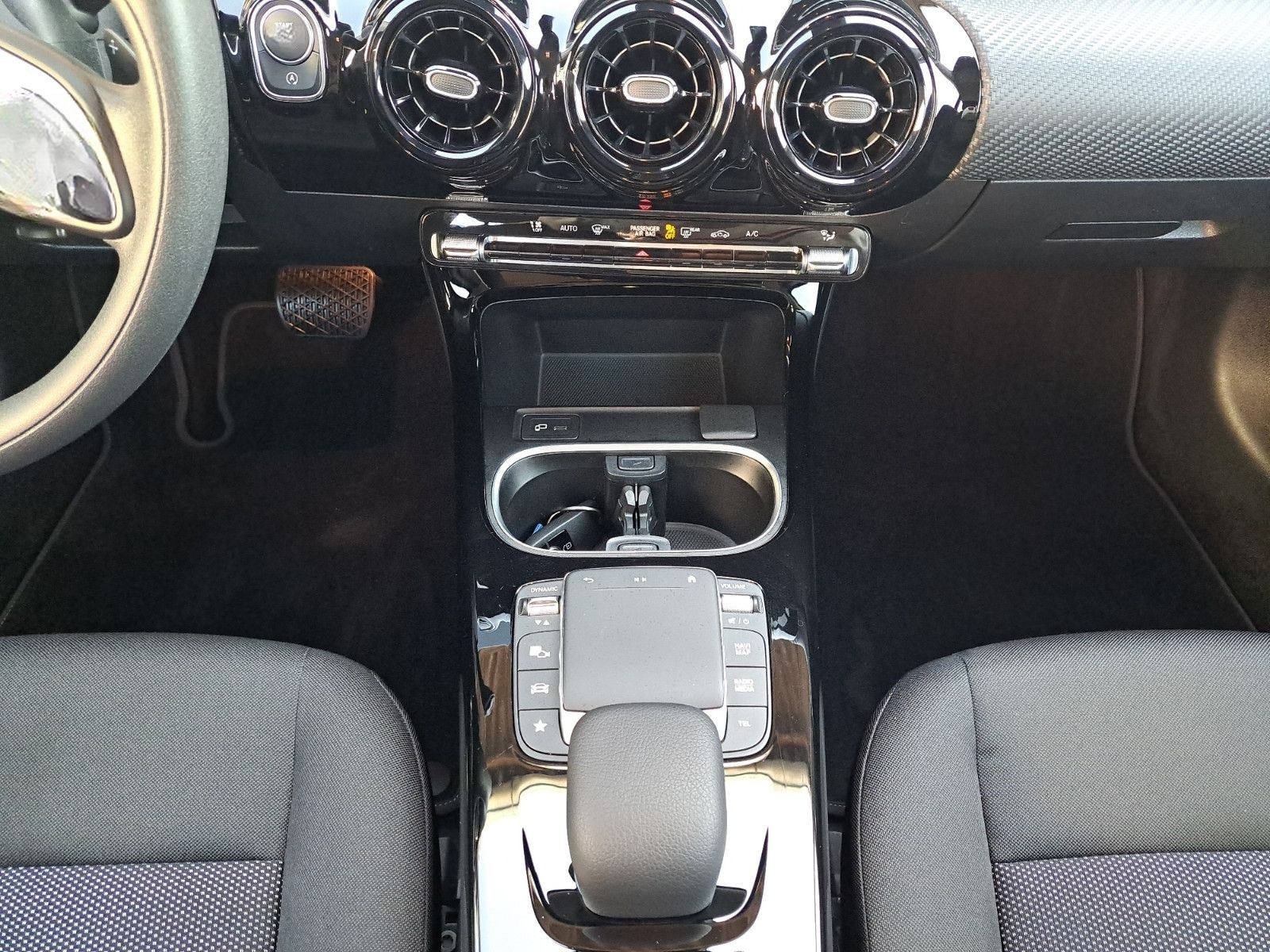 Mercedes-Benz A 180 d Aut. SPUR+KAMERA+SITZHZ+NAVI+TEMPOMAT foto 17