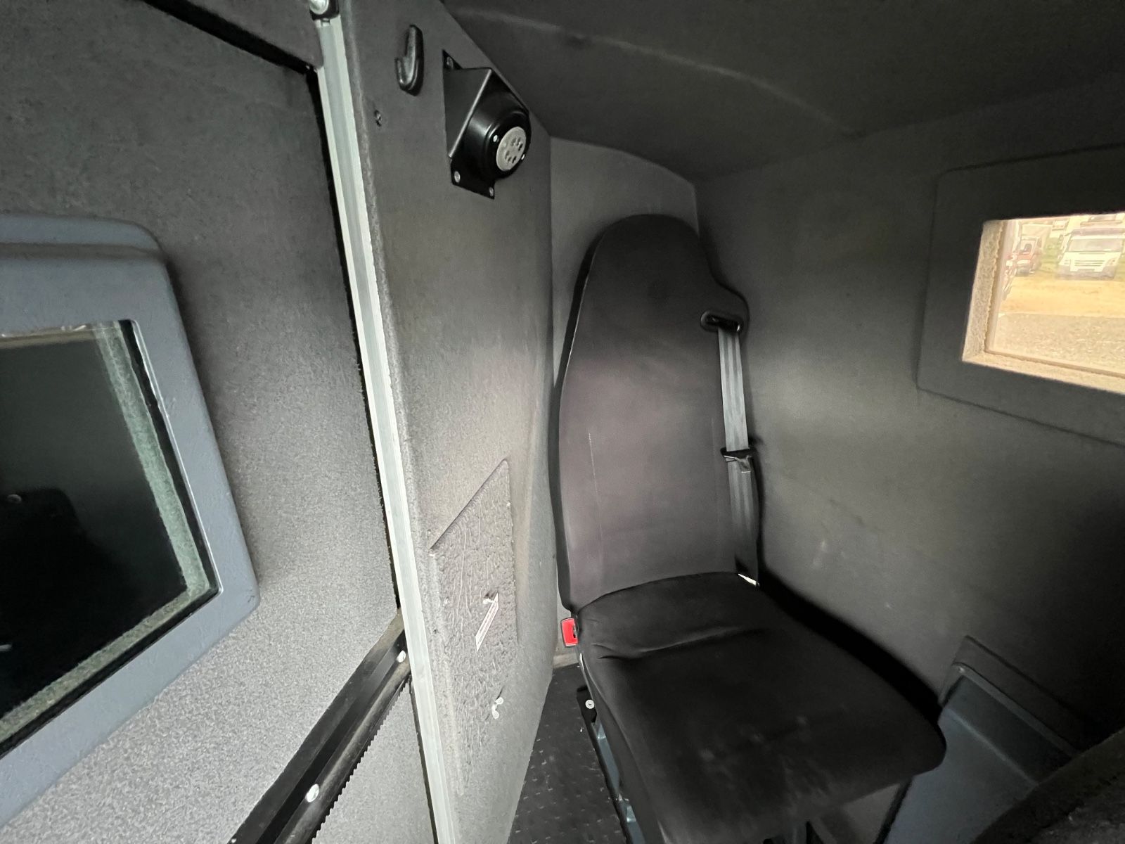 Volkswagen T6 Lang*GELDTRANSPORTER*GEPANZERT*ARMORED*140PS* foto 15