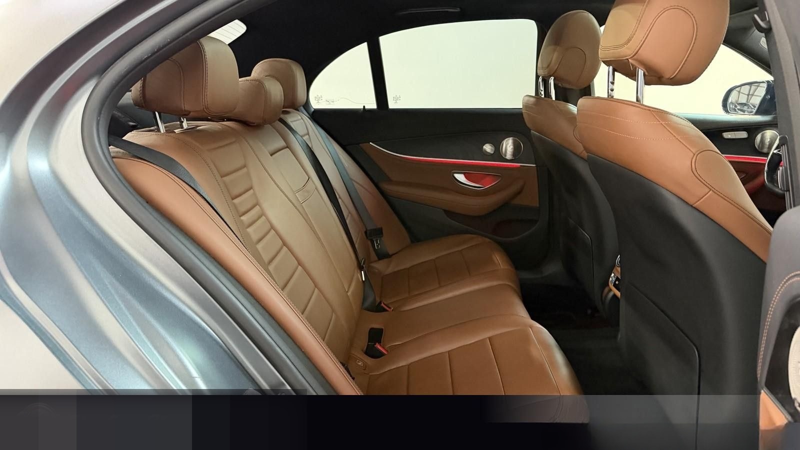 Mercedes-Benz E 400 d 4Matic AMG+PANO+BURMESTER+DESIGNO foto 25