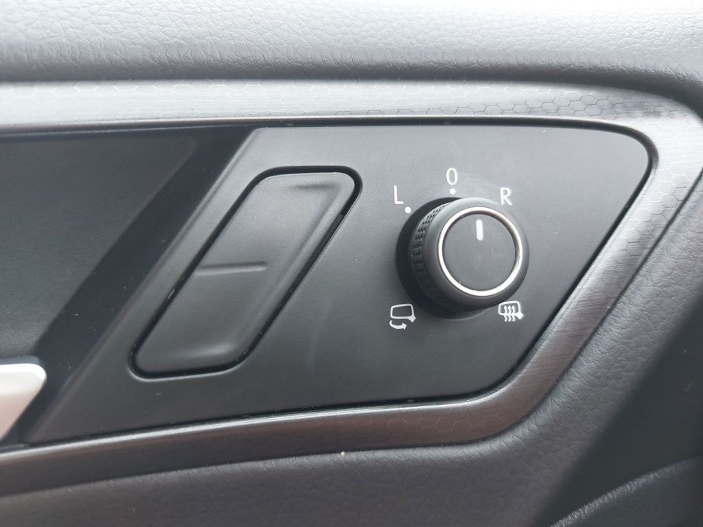 Volkswagen Golf GTI DSG PANO Leder REMUS MAM Felgen SHZ PDC foto 23