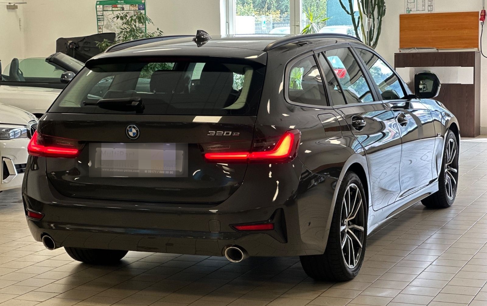 BMW 320e Advantage SAG/Navi/ParkAss/Tempomat/Hi-Fi foto 10