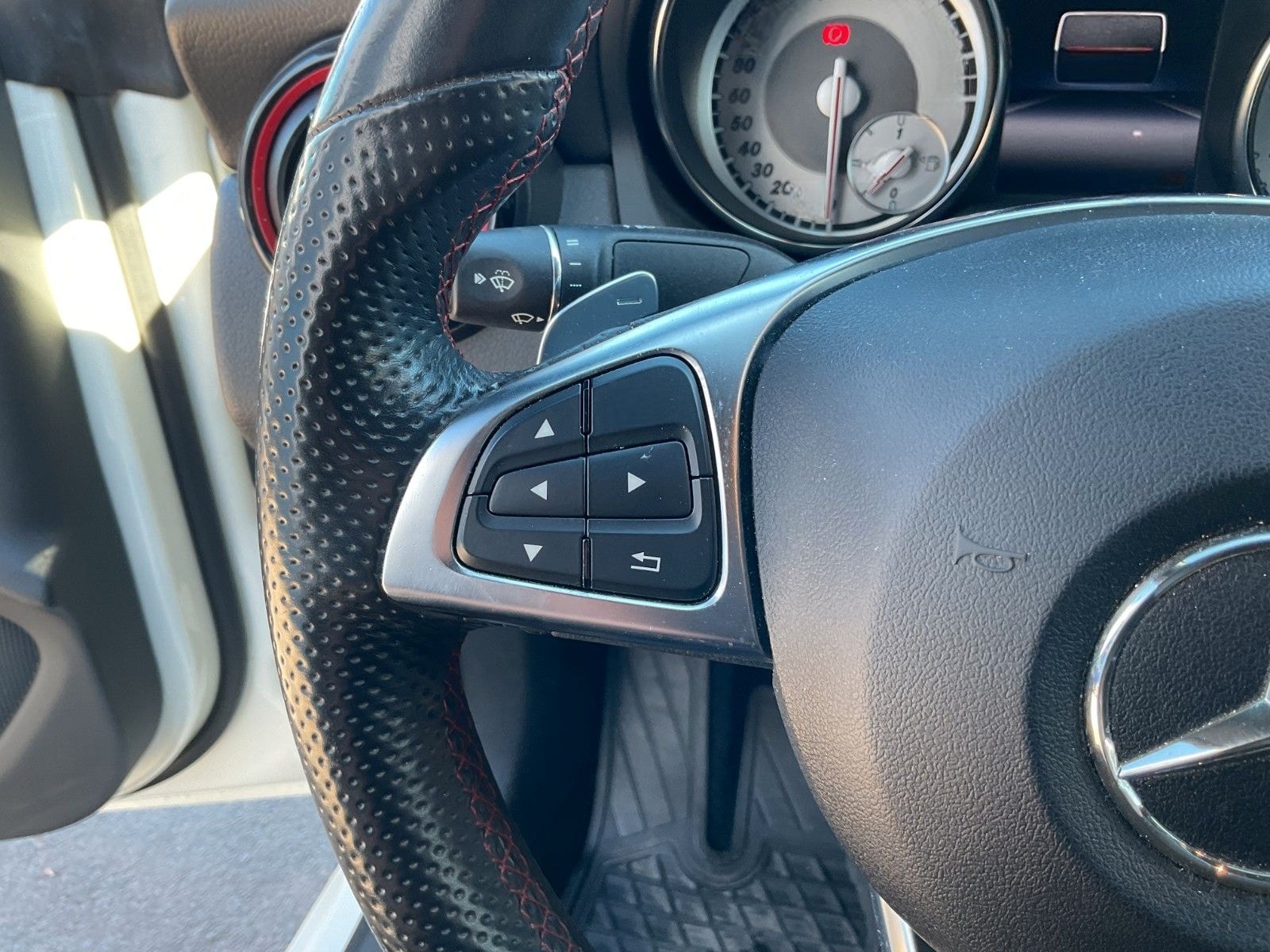 Mercedes-Benz CLA 250 AMG PAKET Navi Kamera PDC SHZ LED foto 15