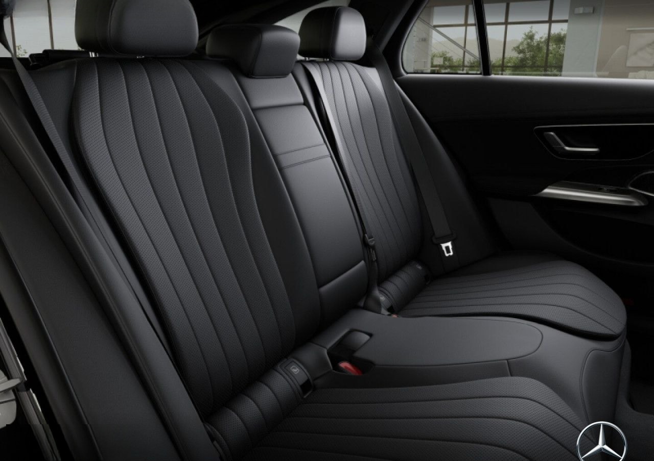 Mercedes-Benz E 300 de T 4M AMG prem.+/PANO/AHK/NIGHT/SUPER/ foto 12