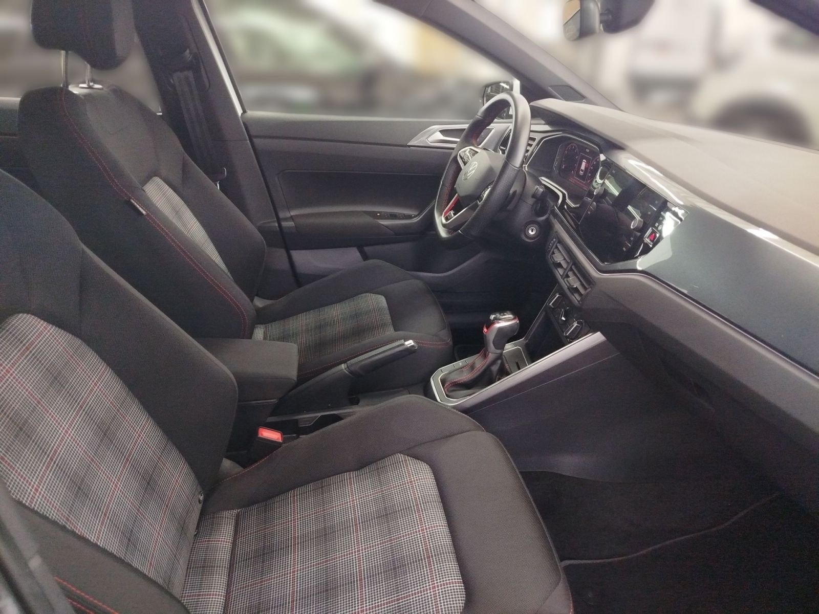 Volkswagen Polo 2.0 TSI DSG GTI FrontAssist IQ.Light DAB+ foto 12