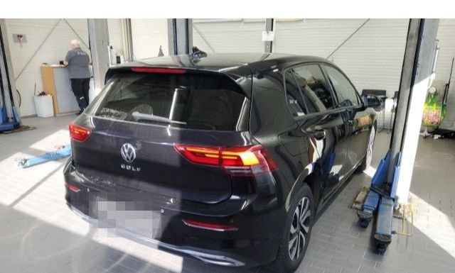 Volkswagen Golf VIII 2.0 TDI Active Navi ACC DAB+ LED Front foto 2