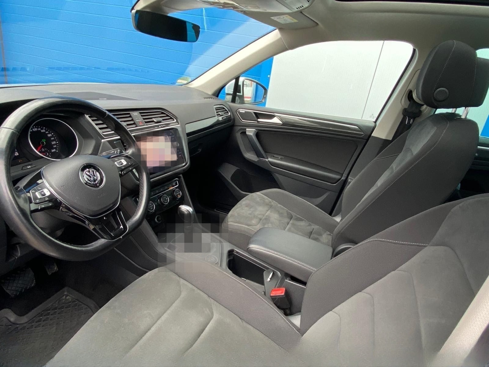 Volkswagen Tiguan Highline 4Motion LED AHK Pano Navi Dynaud foto 2