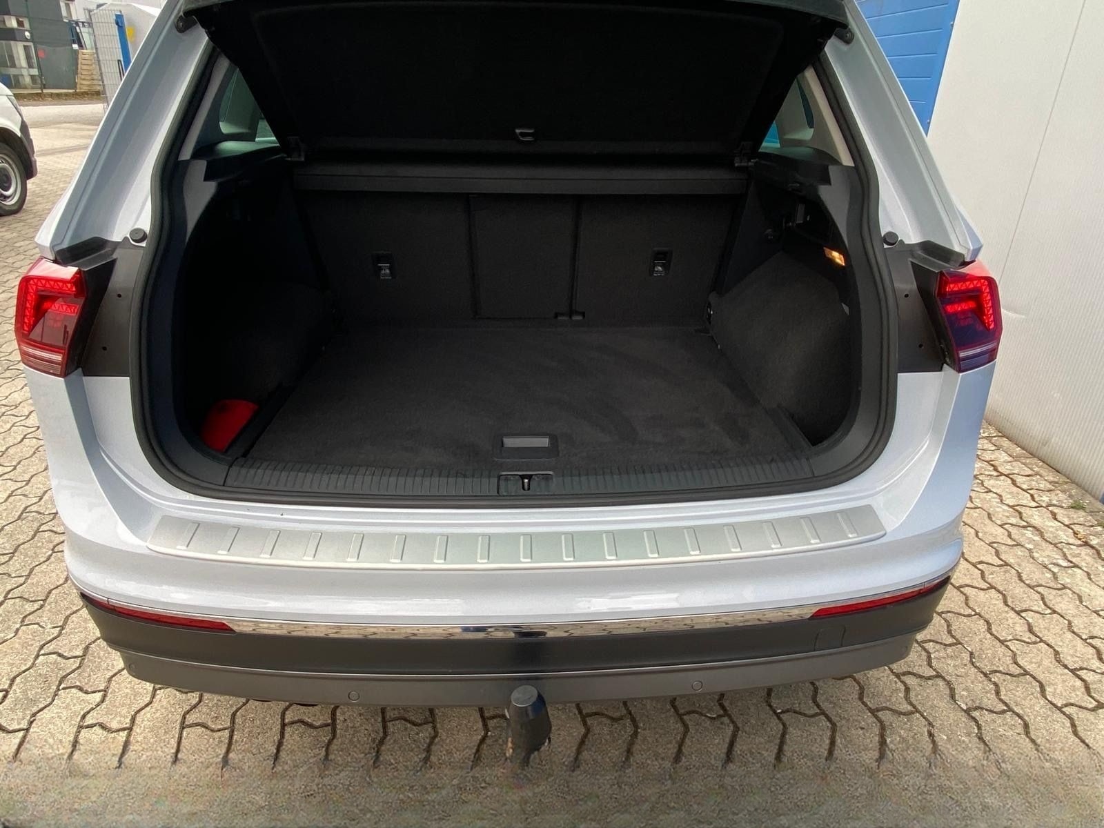 Volkswagen Tiguan Highline 4Motion LED AHK Pano Navi Dynaud foto 21