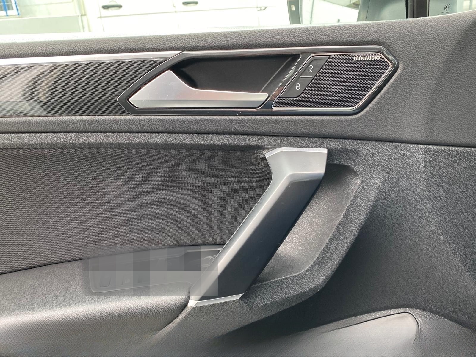 Volkswagen Tiguan Highline 4Motion LED AHK Pano Navi Dynaud foto 23