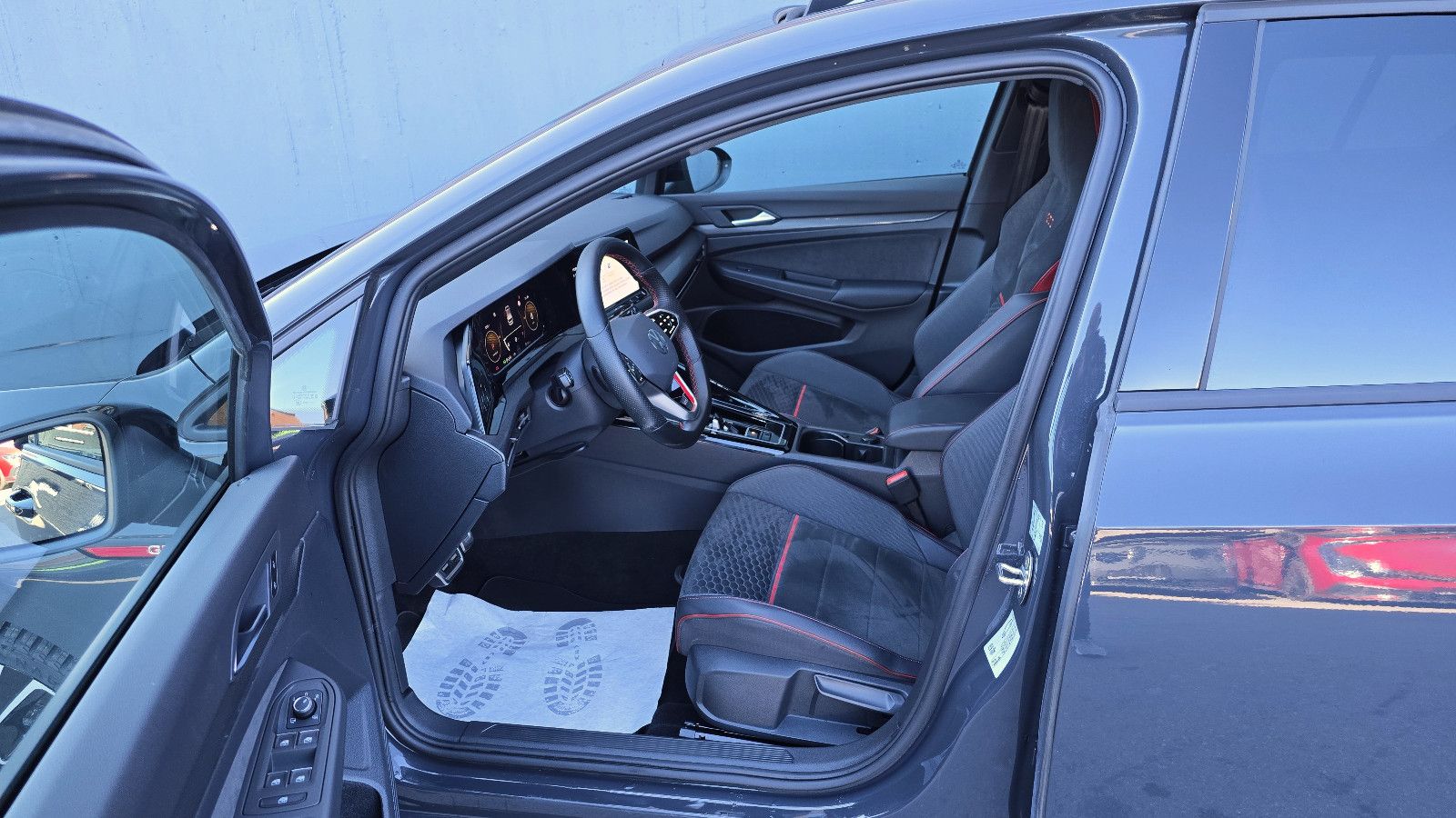 Volkswagen Golf 8 GTI Clubsport DSG Pano/Black/Matrix/H&K foto 6