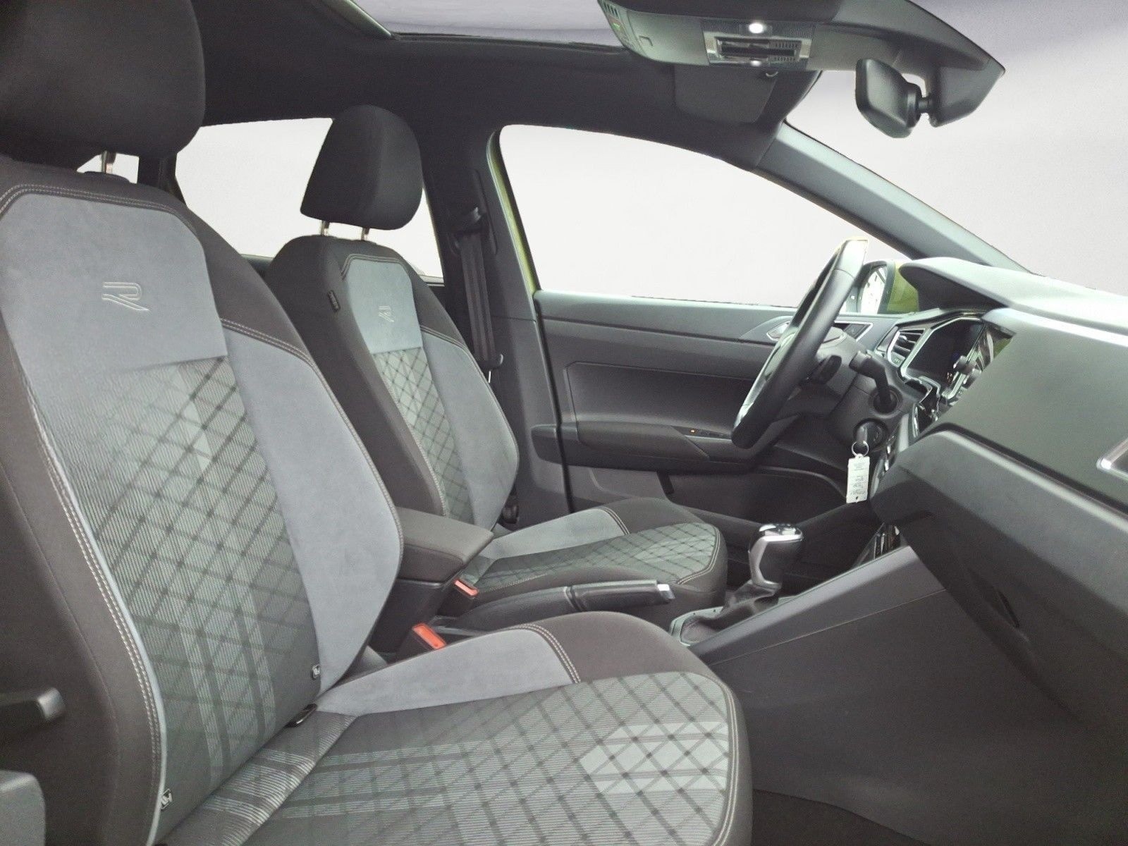 Volkswagen Taigo 1.5 TSI DSG R-Line foto 9