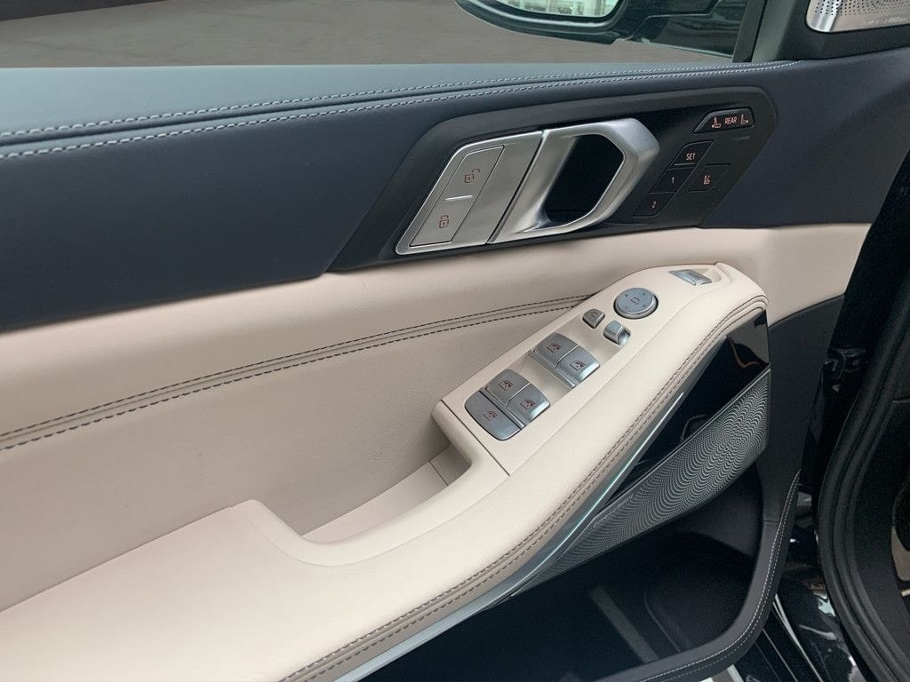 BMW X7 M50i xDrive LASER NAVI HUD PANO STANDH 360° foto 17