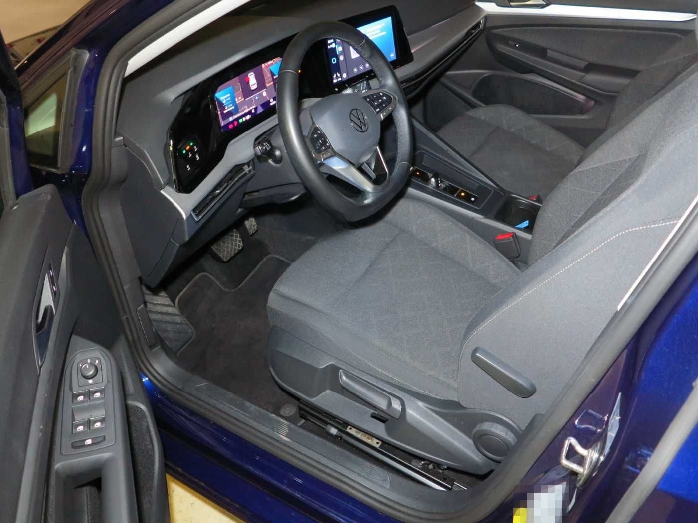 Volkswagen Golf VIII 2.0 TDI SCR DSG7 Life Navi ACC DAB foto 6