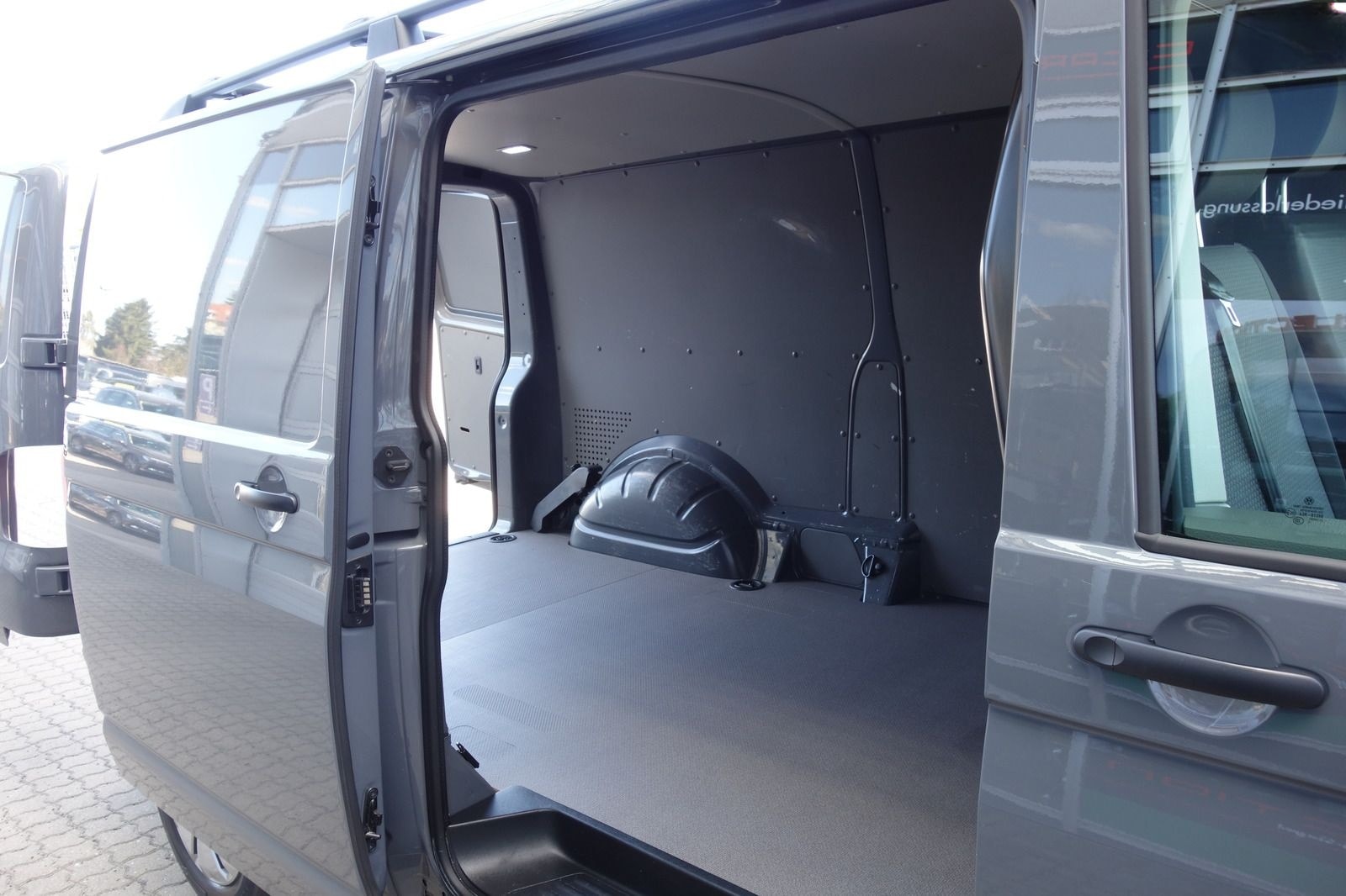 Volkswagen T6.1 Transporter Lang Kasten LED/STDHZG/AHK/ACC foto 10