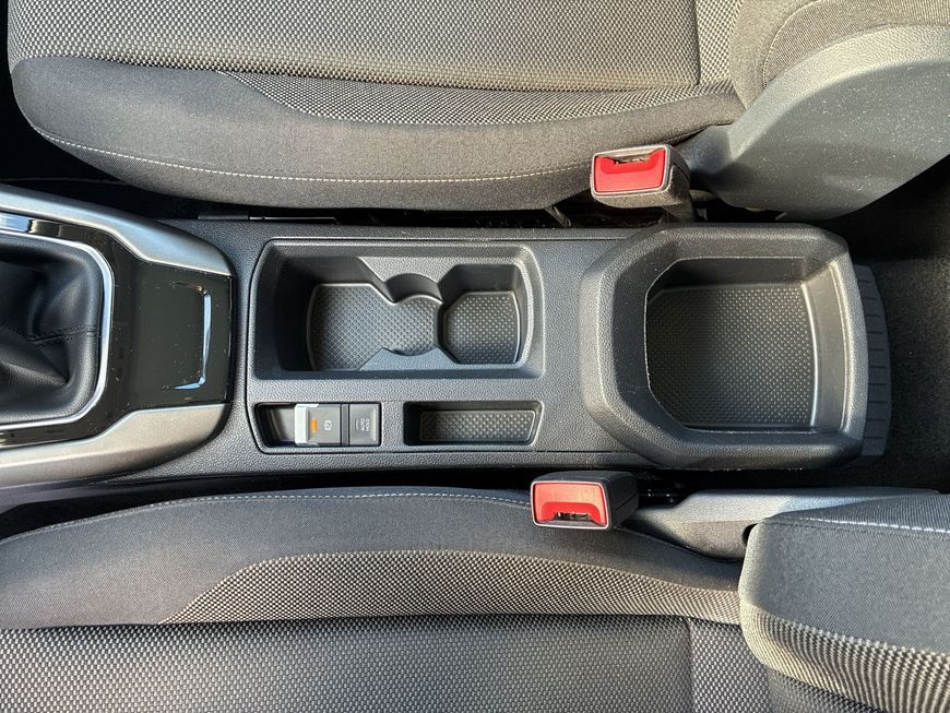 Volkswagen T-Roc Style 1.5 TSI Pano Kamera Navi foto 23