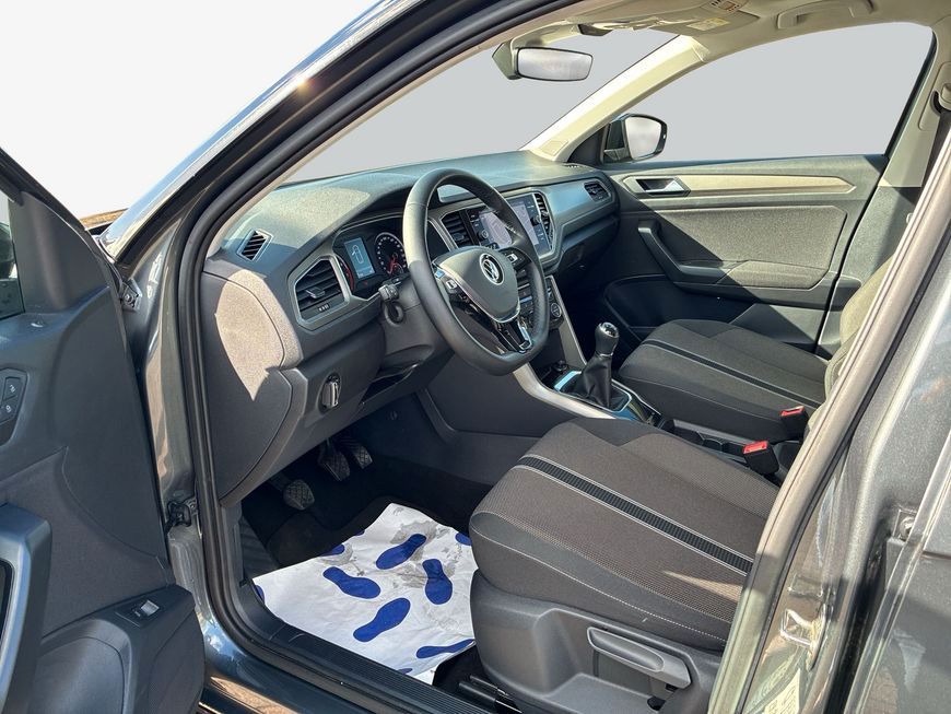 Volkswagen T-Roc Style 1.5 TSI Pano Kamera Navi foto 9