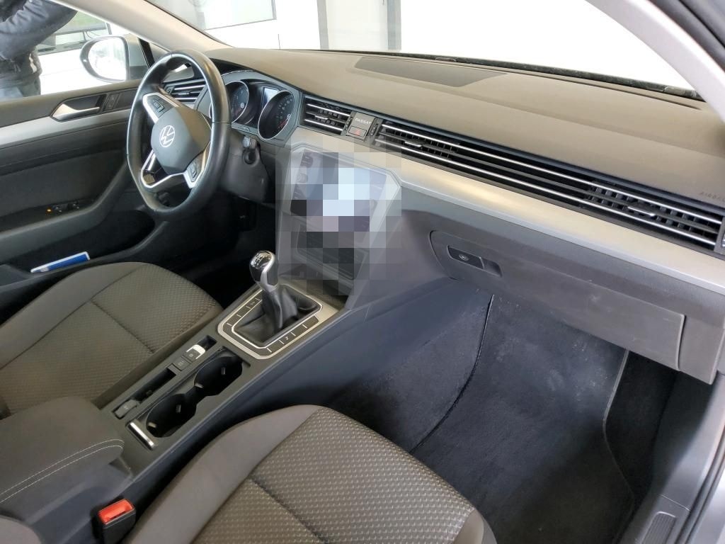 Volkswagen Passat Variant 1.5 TSI RFK*LED*Navi*DAB*SHZ foto 6