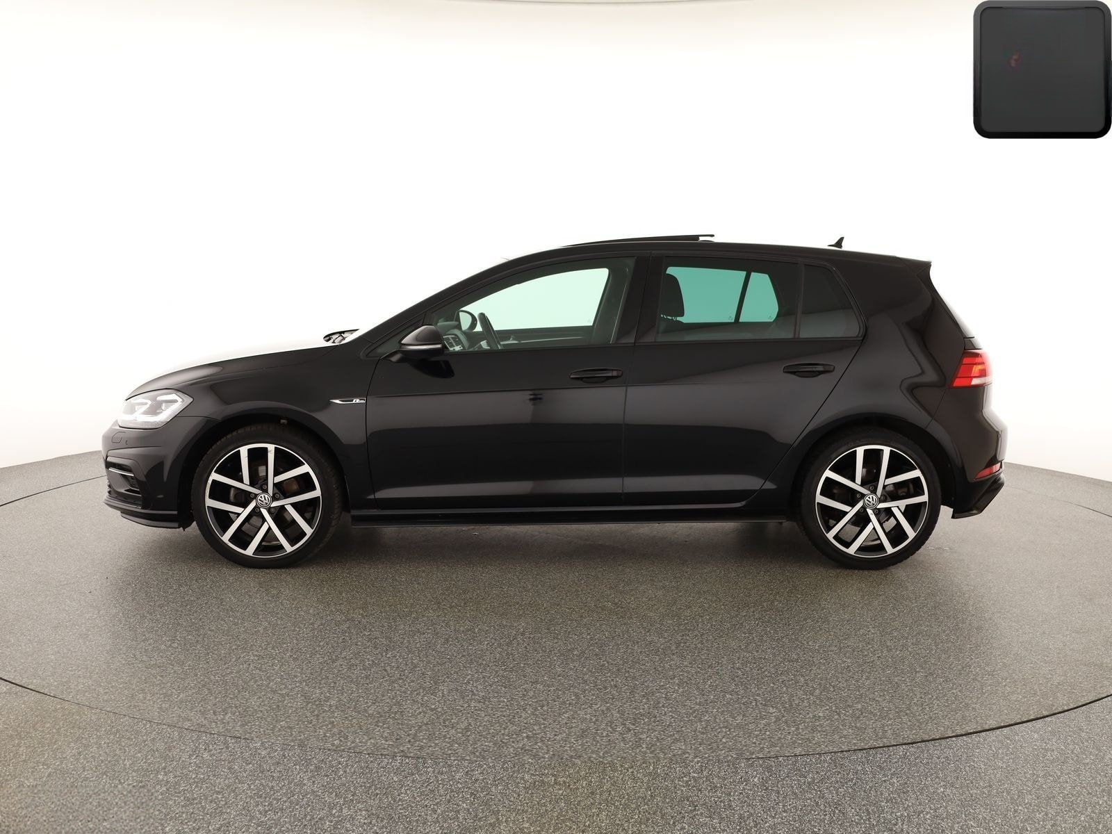 Volkswagen Golf VII 1.5 TSI R LINE PANORAMA,1.HAND,AMBIENTE foto 2