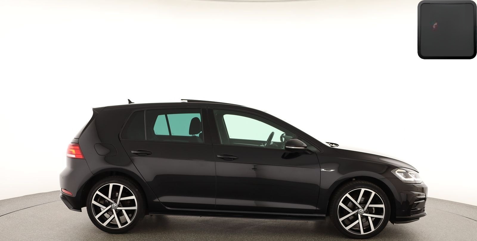 Volkswagen Golf VII 1.5 TSI R LINE PANORAMA,1.HAND,AMBIENTE foto 6