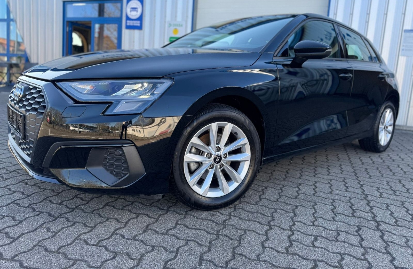 Audi A3 | AUT | NAVI | PDC | SHZ | TEMPOMAT| VIRTUAL foto 1