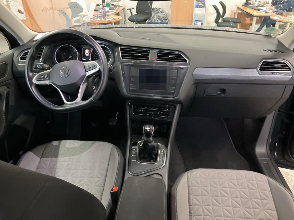 Volkswagen Tiguan TSI Life LED CarPlay ACC PDC SH 18" foto 3