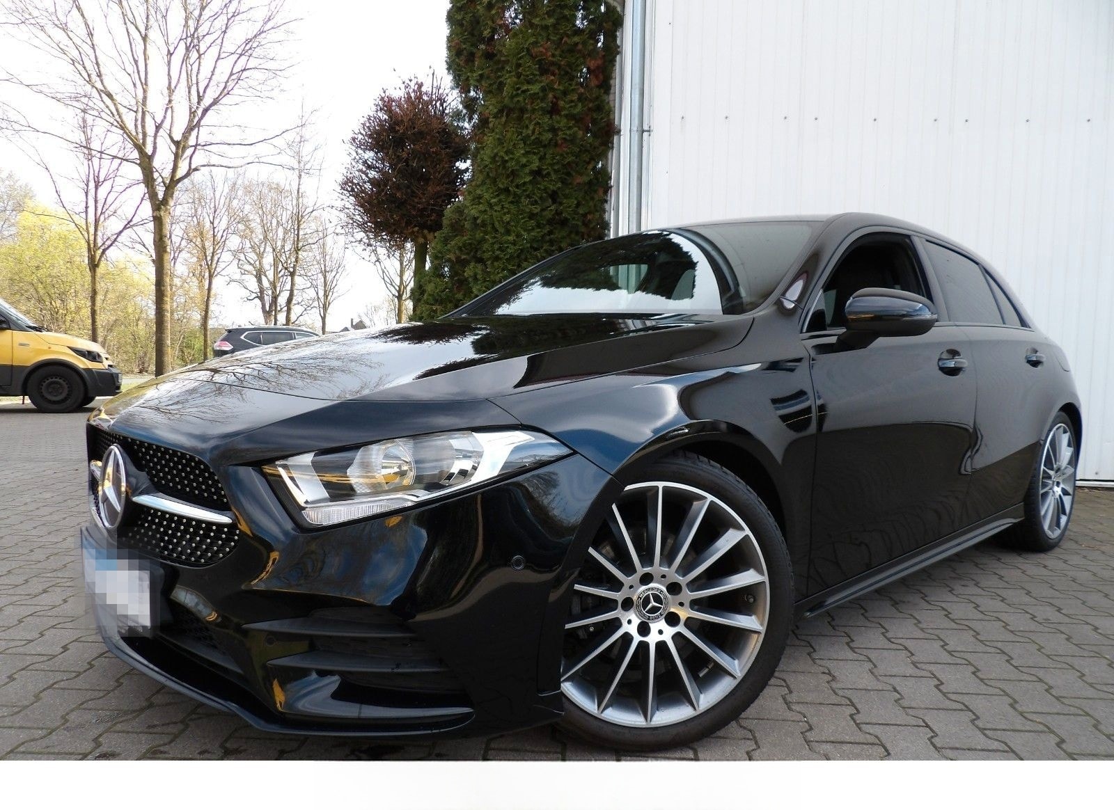 Mercedes-Benz A200 AMG Line Sportsitze Navi MBUX 19Zoll foto 1