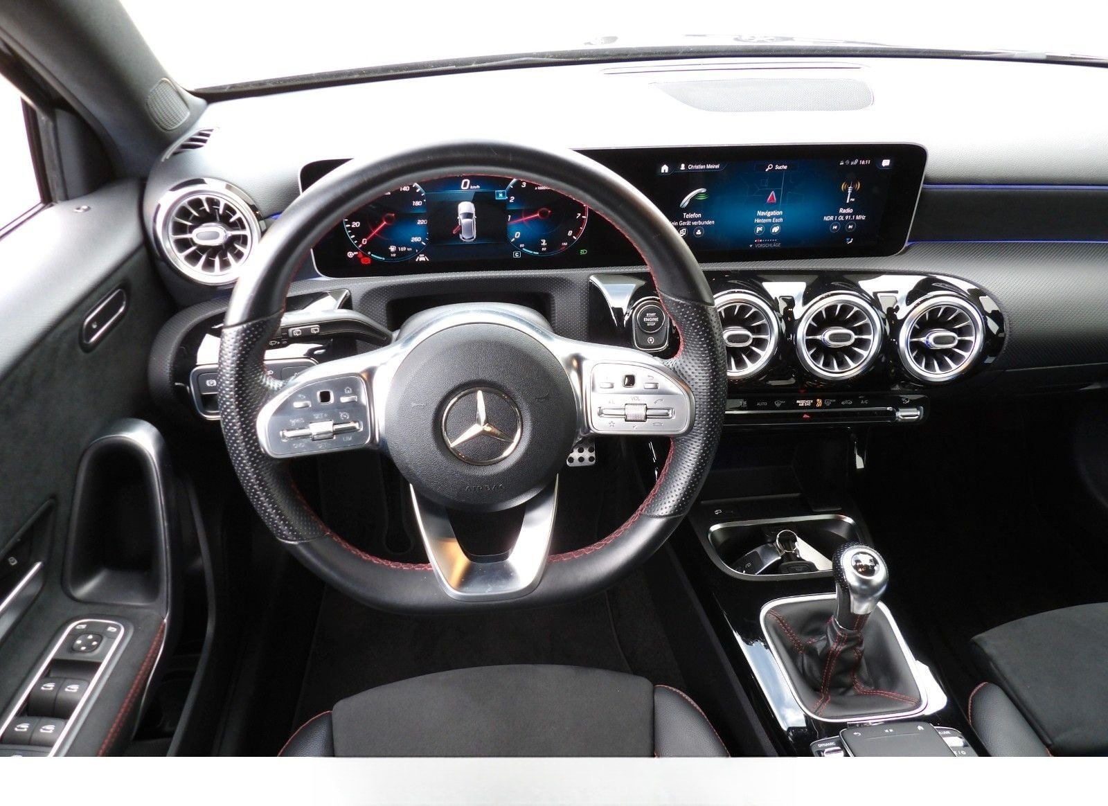Mercedes-Benz A200 AMG Line Sportsitze Navi MBUX 19Zoll foto 4