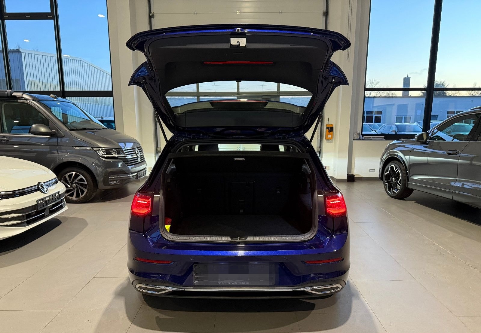 Volkswagen Golf VIII 2.0 TDI DSG AID/HUD/MATRIX/PANO/AHK foto 6