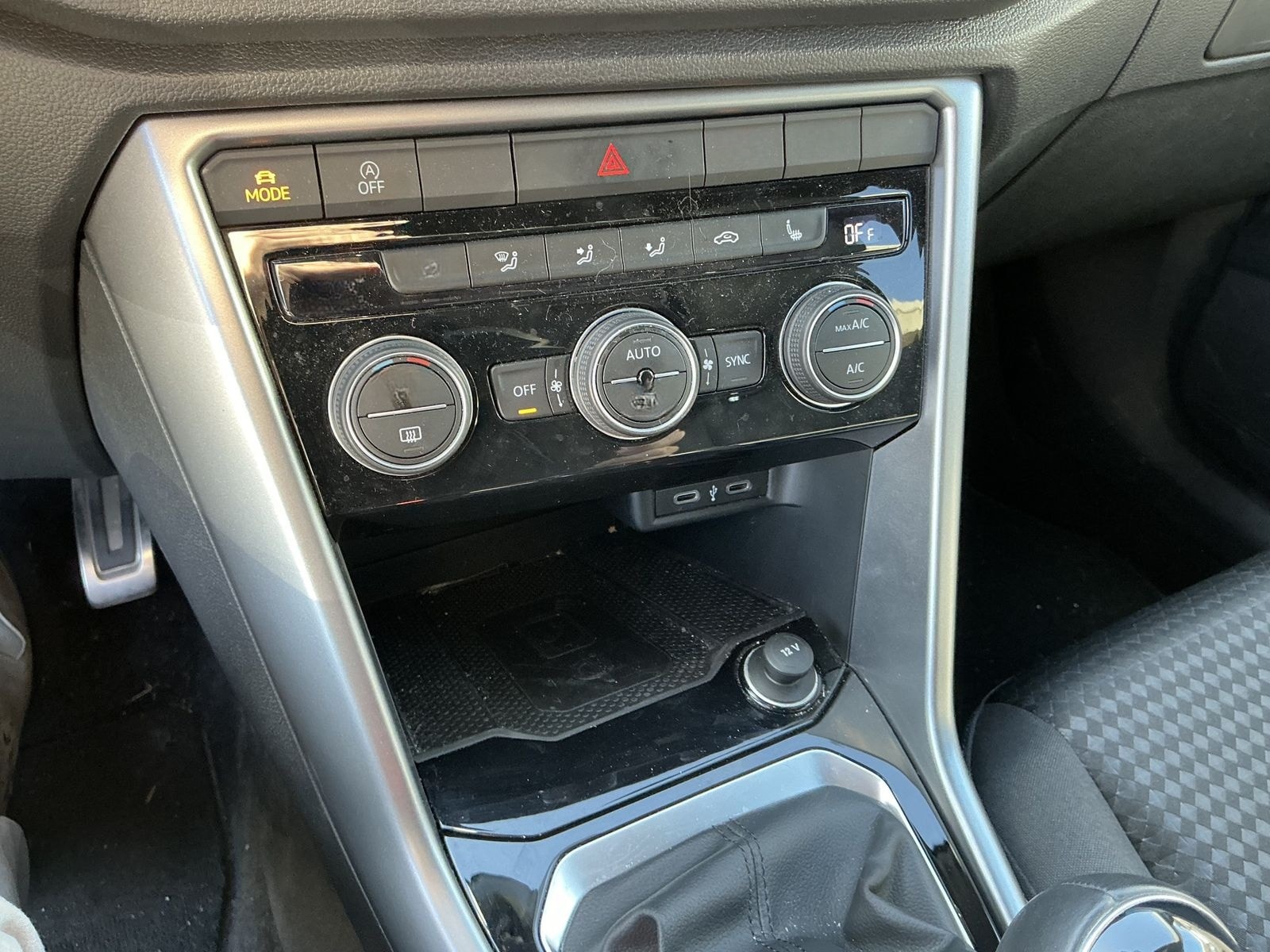 Volkswagen T-Roc Active R.Cam Navi ACC SHZ LED foto 11