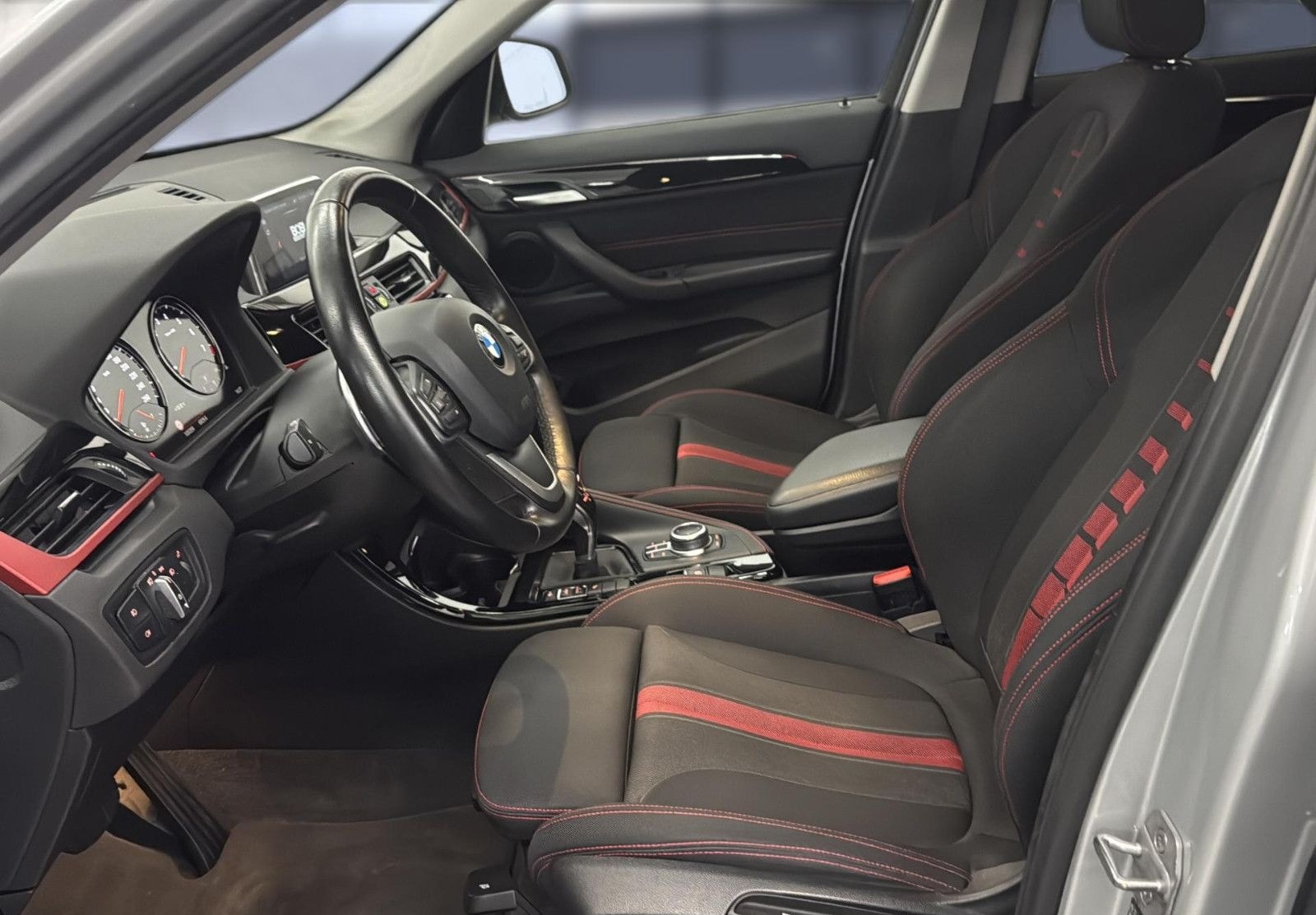 BMW X1 sDrive 20 i Sport Line/ unfallfrei/ AHK foto 18