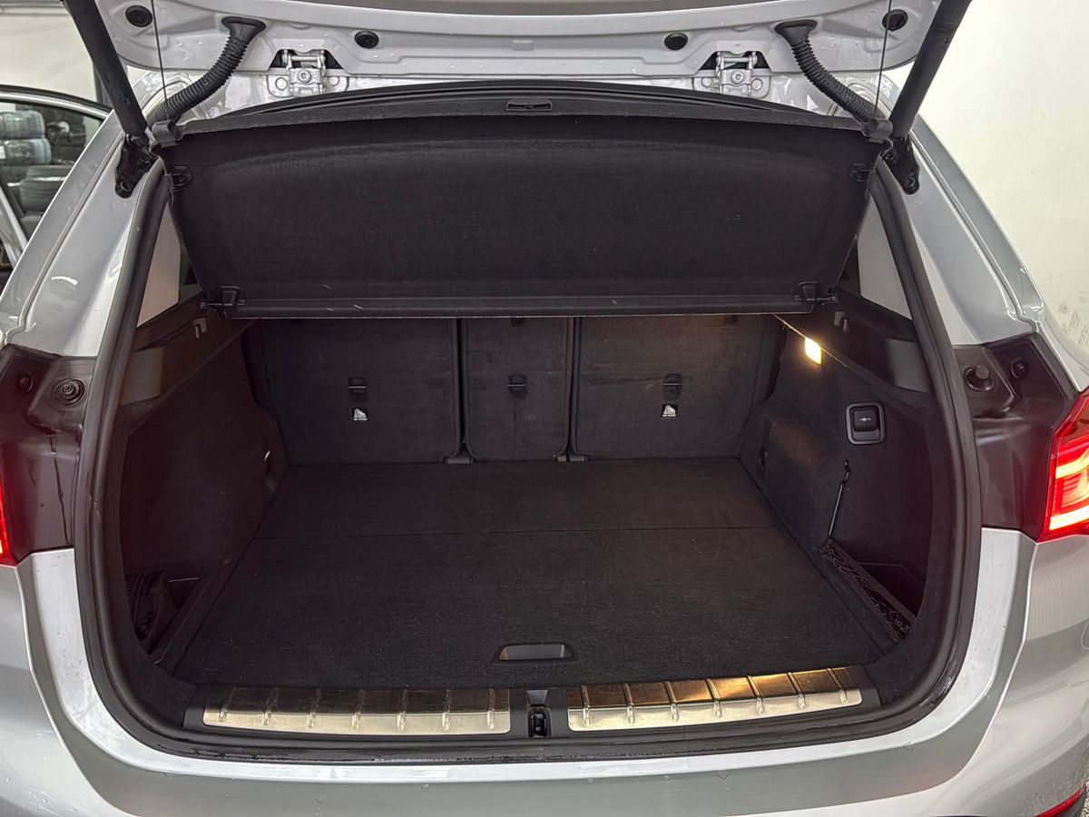 BMW X1 sDrive 20 i Sport Line/ unfallfrei/ AHK foto 20