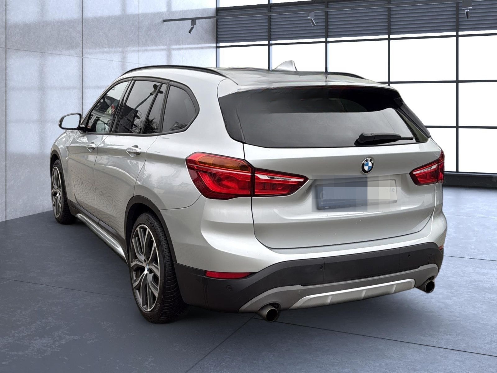 BMW X1 sDrive 20 i Sport Line/ unfallfrei/ AHK foto 6