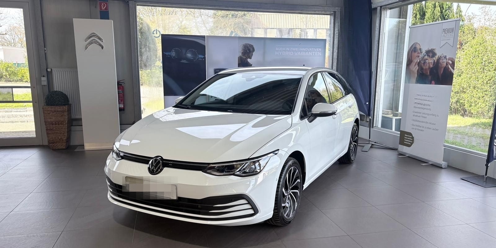 Volkswagen Golf Life 1.5 eTSI CarPlay/ACC/LED/Voll-Assisten foto 1