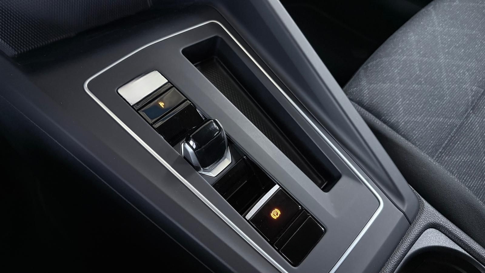 Volkswagen Golf Life 1.5 eTSI CarPlay/ACC/LED/Voll-Assisten foto 13