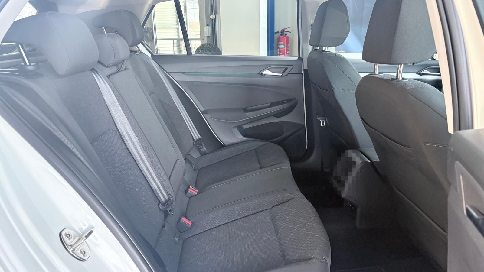 Volkswagen Golf Life 1.5 eTSI CarPlay/ACC/LED/Voll-Assisten foto 20