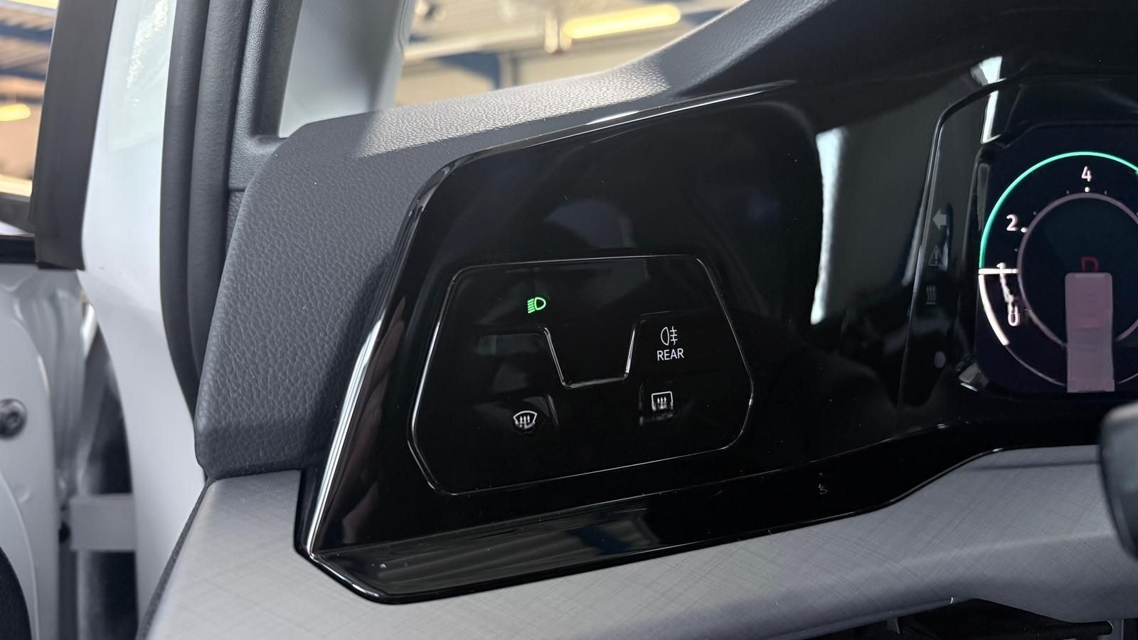 Volkswagen Golf Life 1.5 eTSI CarPlay/ACC/LED/Voll-Assisten foto 8