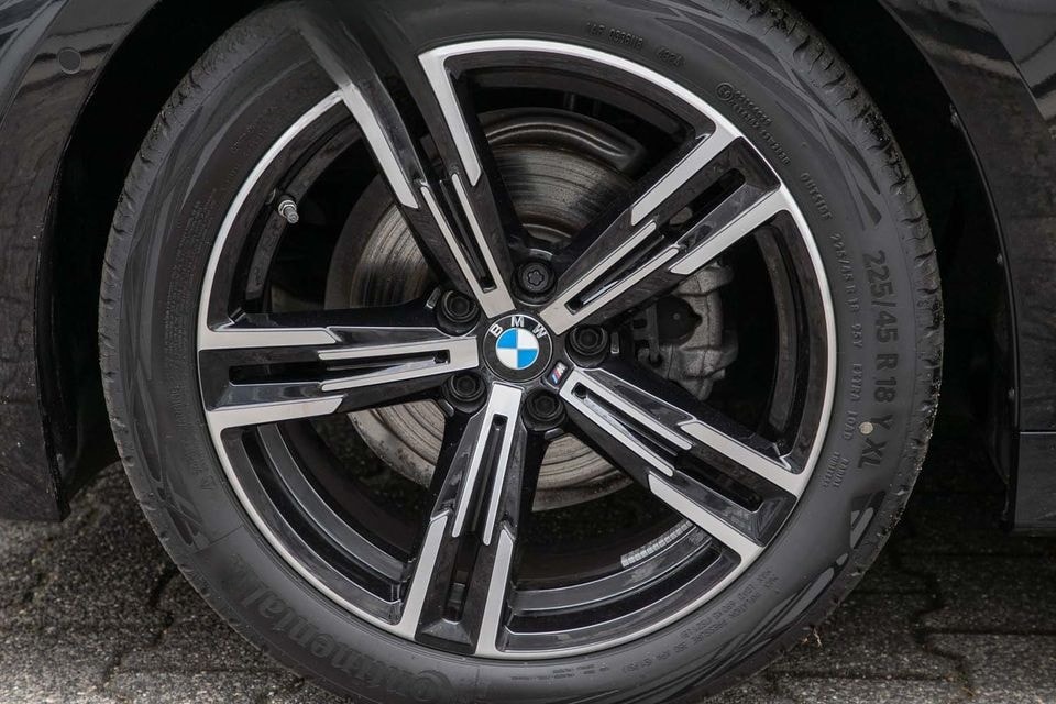 BMW 318i Touring M Sportpaket Autom Navi LED Klima foto 5