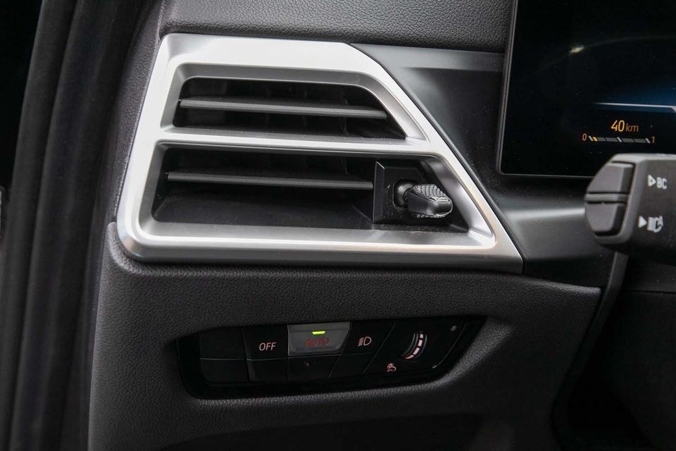 BMW 318i Touring M Sportpaket Autom Navi LED Klima foto 9