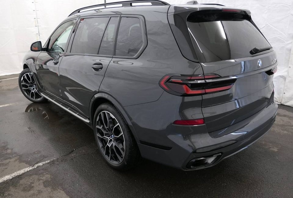 BMW X7 xDrive40d M SportpaketPro Standhzg AHK Pano foto 3