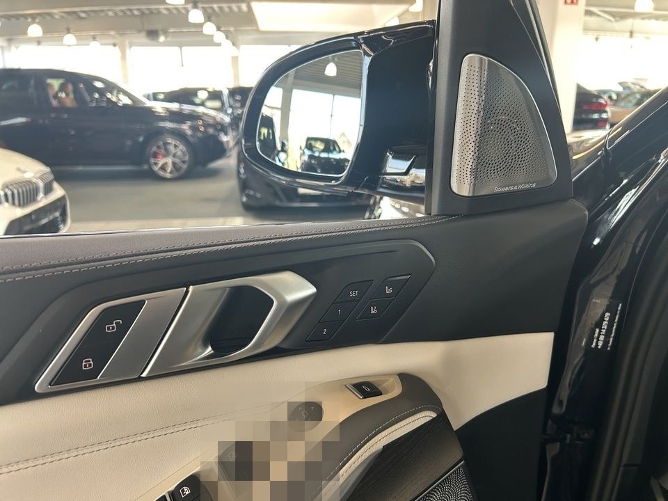 BMW X5 M60i B&W Massage 22" foto 18