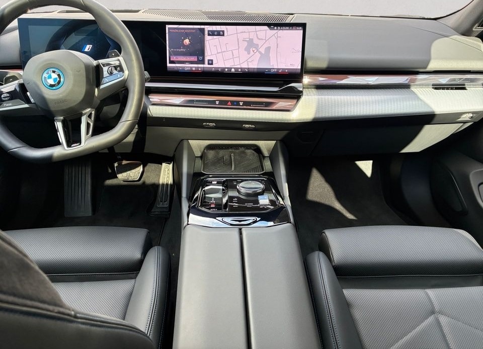 BMW 550e xDrive Touring M Sport + GARANTIE-bis-09.30 foto 11