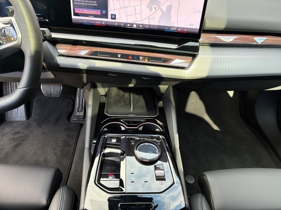 BMW 550e xDrive Touring M Sport + GARANTIE-bis-09.30 foto 12