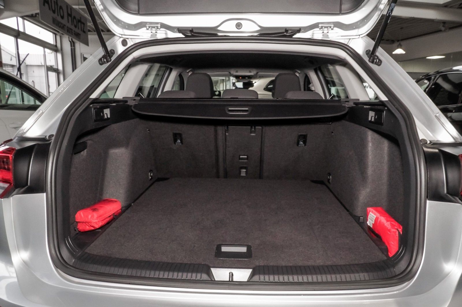 Volkswagen Golf VIII Variant Business 1.5 eTSI DSG!Discover foto 6